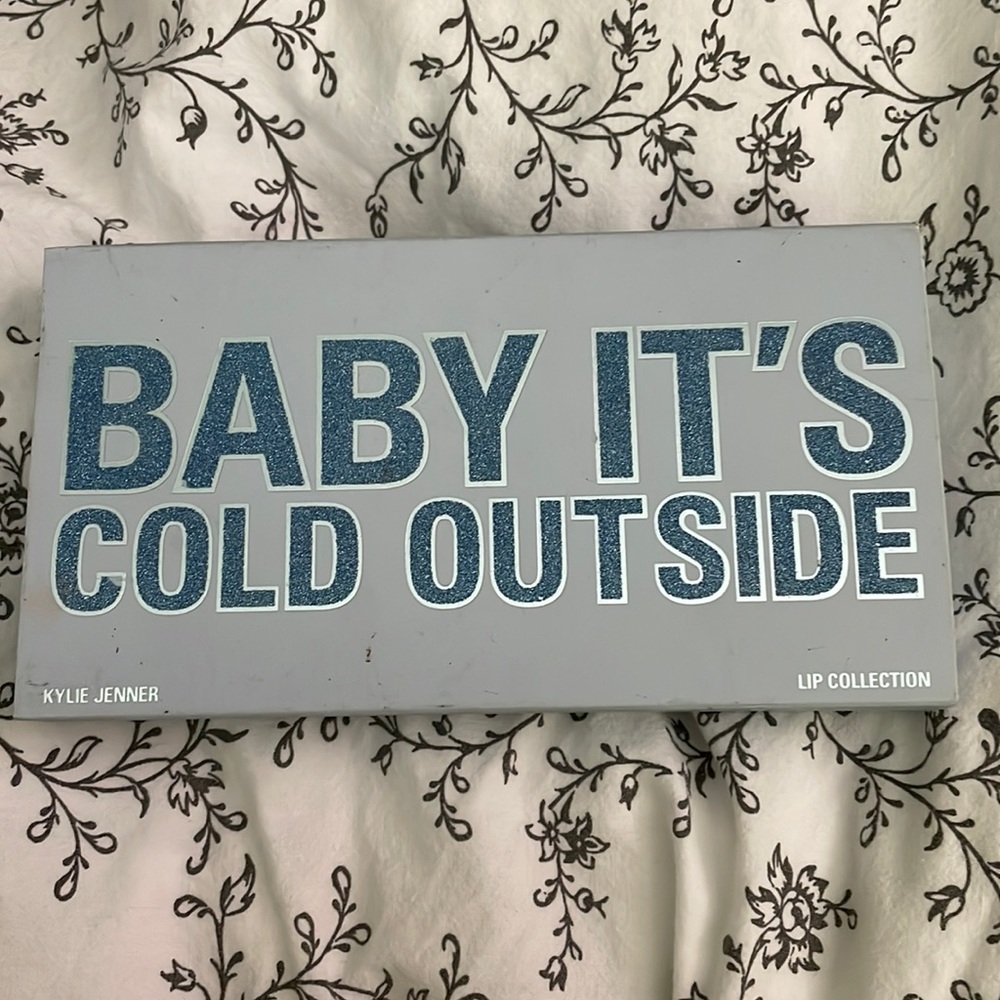 Baby it’s cold outside lip set